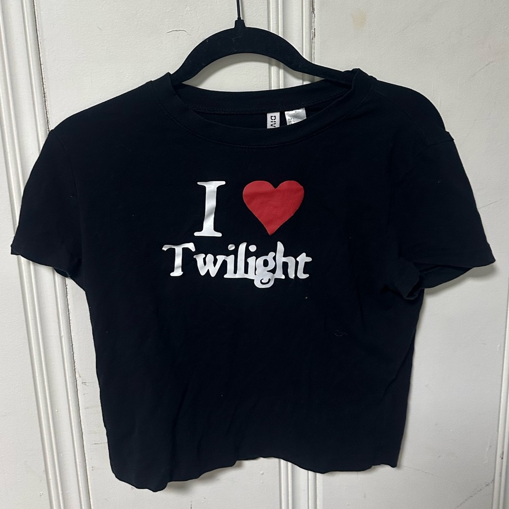 I love twilight cropped black tee shirt size large